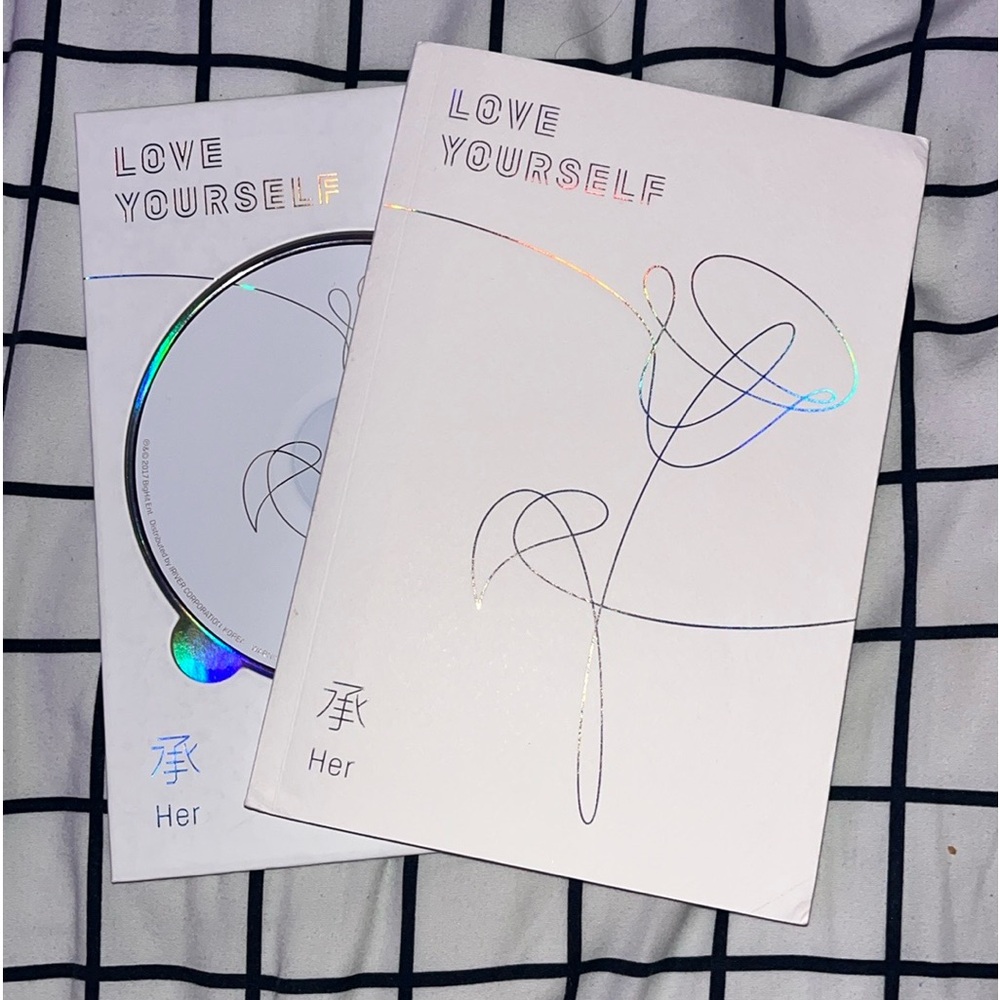 BTS “Love Yourself: HER” Album - Version “V”